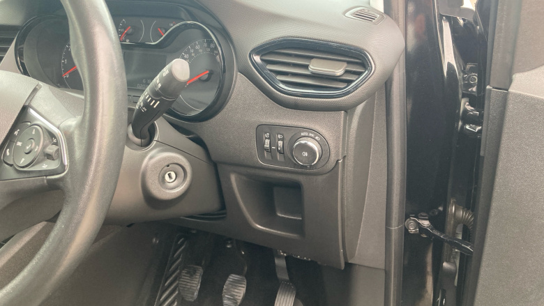 Vauxhall Crossland 1.2 Turbo Design 5dr Petrol Hatchback